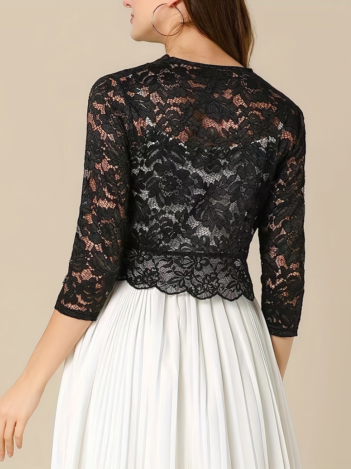 Halvgennemsigtig cropped cardigan med blomstrede blonder