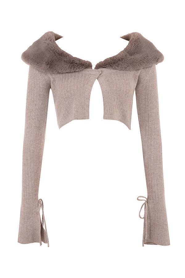 Beige cardigan i kashmir med kamelstrikket midi-nederdel