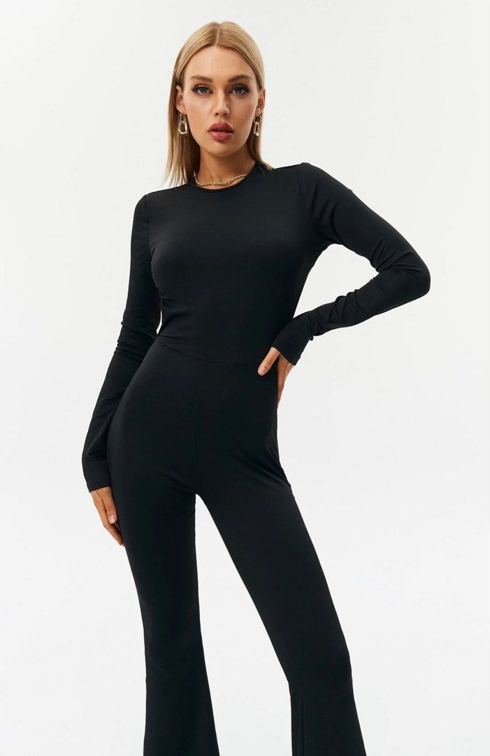 Langærmet sort Jumpsuit med åben ryg