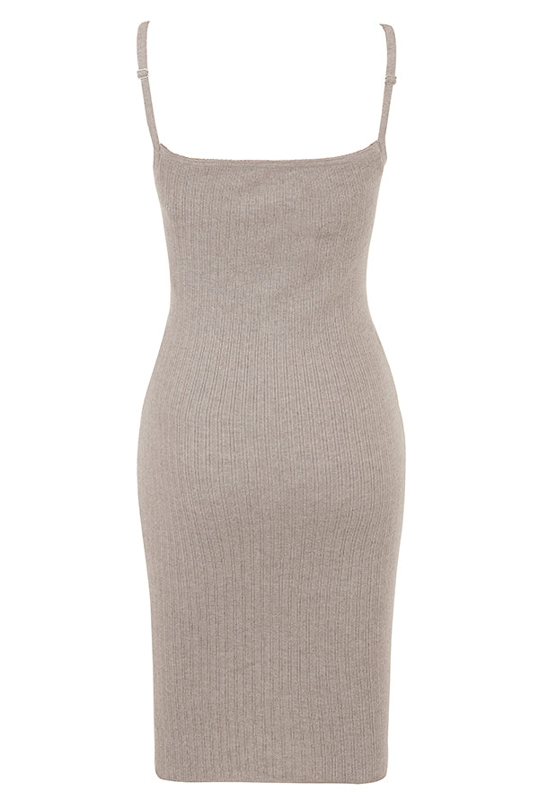 Beige cardigan i kashmir med kamelstrikket midi-nederdel